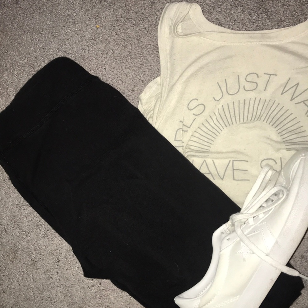 Black leggings